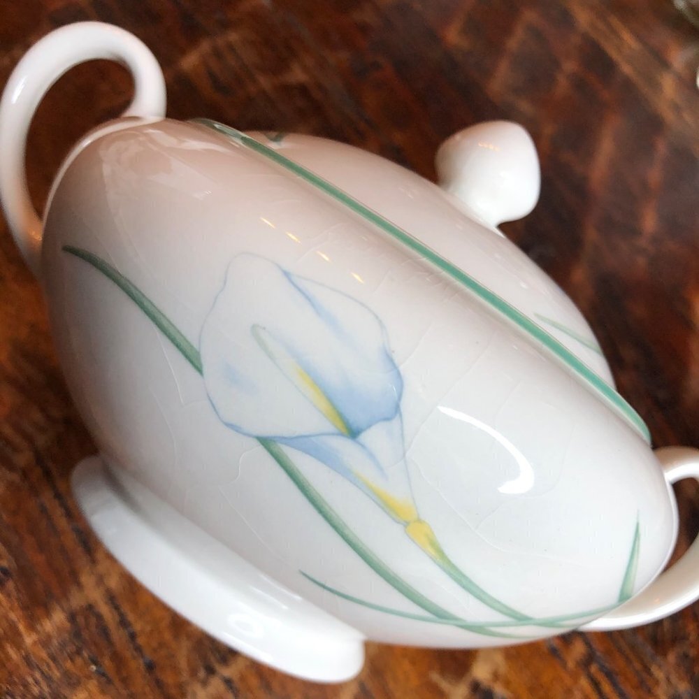 English Calla Lilly Porcelain Sugar Bowl